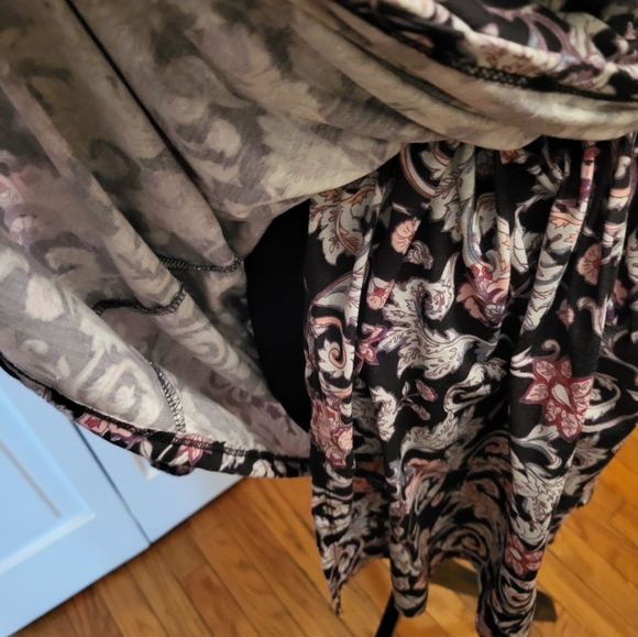 Black Floral Print Faux Wrap Mini Dress Size Medium Boho Cottagecore Whimsygoth - Picture 4 of 7